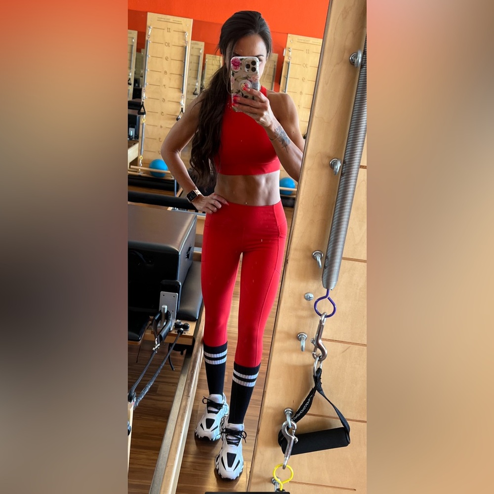 Tomato red ETHOS workout set